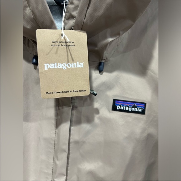 Patagonia Men's XL Torrentshell 3L Jacket Rain Waterproof Grey Tan NWT - Picture 6 of 10